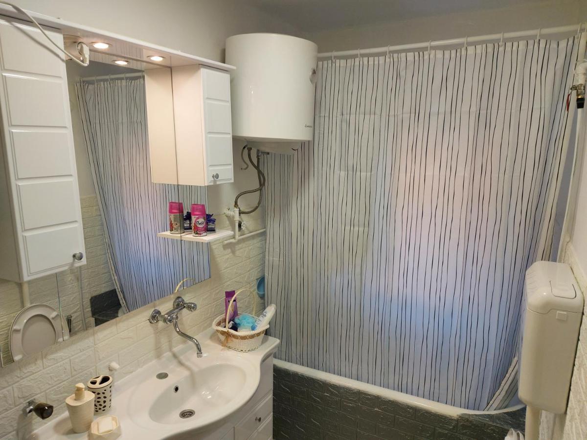 Lovely, Neat And Quite Apartment Dalia, Private Parking Saraievo Exterior foto